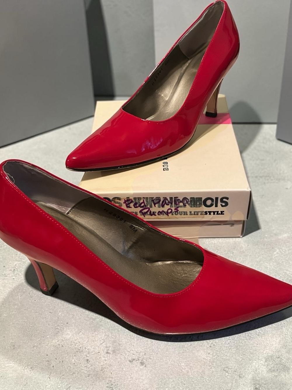 Red Patent Pointed-Toe Women's Pumps with Mid Heel